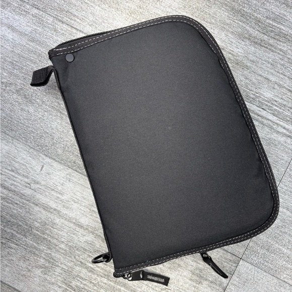 Allen Company Lockable Pistol Soft Case 11”x8” 7743a Black Pockets Side Zip - Picture 2 of 15